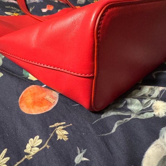 Red Everlane Day Market tote - Picture 3 of 9